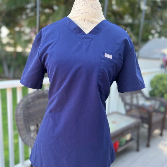 Figs Tops - Figs Blue Fitted Short Sleeve Tee Dark Blue Size Small